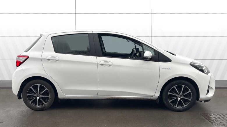 Toyota Yaris 1.5 Hybrid Icon Tech 5dr CVT Hybrid Hatchback